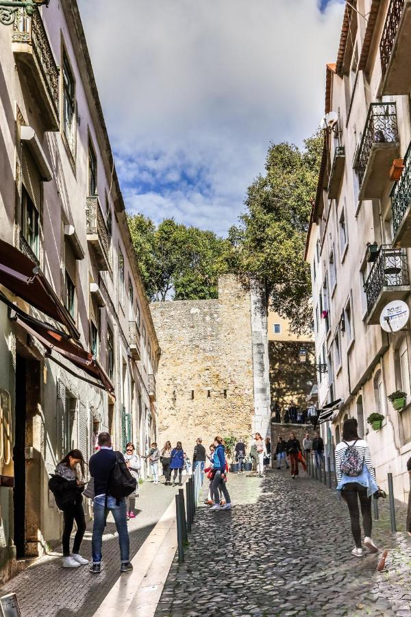 Castelo Apartment - Beautiful Balcony View Lisbon Luaran gambar